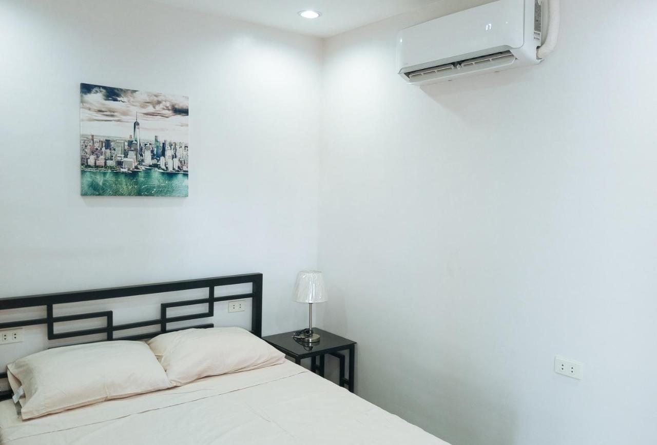 Kris And Frans Inn Davao Exterior photo